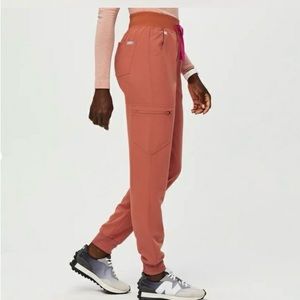 Great condition!! Zamora high waisted joggers by FIGS in Terracotta color